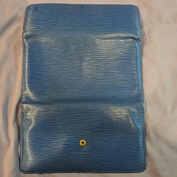 Louis Vuitton Blue Wallet - Picture 10 of 11